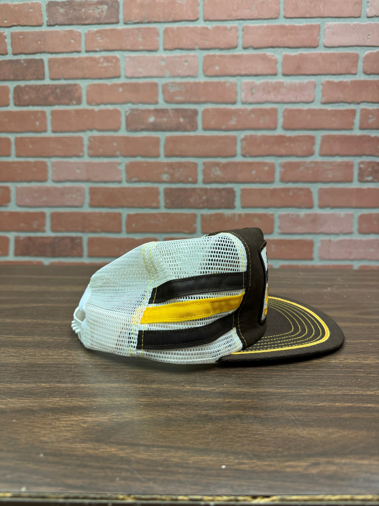 VTG Levi Garrett 3 stripe trucker